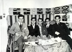 Foto: Izq. a der. Luis Eaton, Juan Centeno, Federico García Lorca, Emilio Prados y Juan Vicens 1924.
